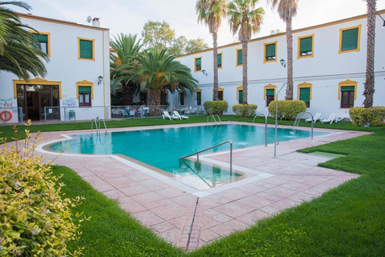 Hotel Balneario El Raposo Puebla de Sancho Pérez Екстериор снимка