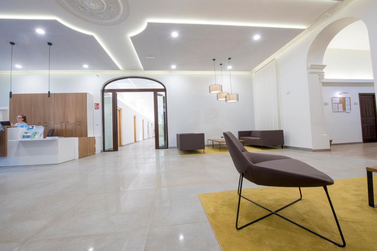 Hotel Balneario El Raposo Puebla de Sancho Pérez Екстериор снимка