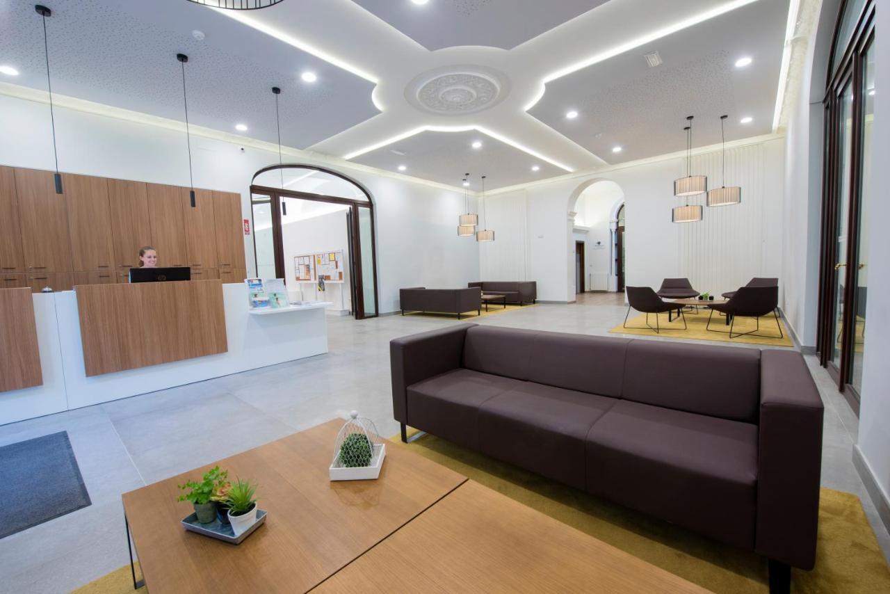 Hotel Balneario El Raposo Puebla de Sancho Pérez Екстериор снимка